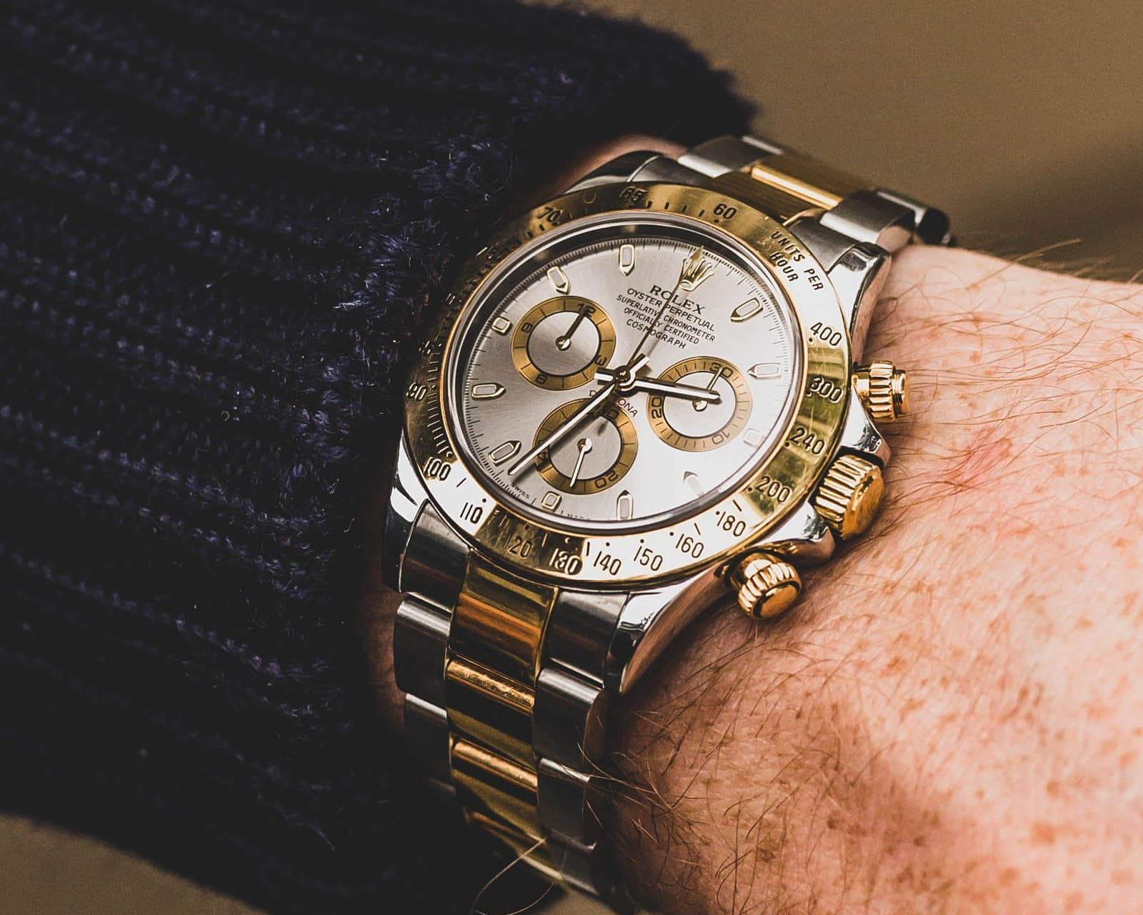 Rolex Daytona or et acier portée au poignet